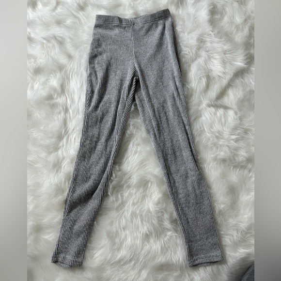 SHEIN light grey ribbed leggings - Picture 2 of 3